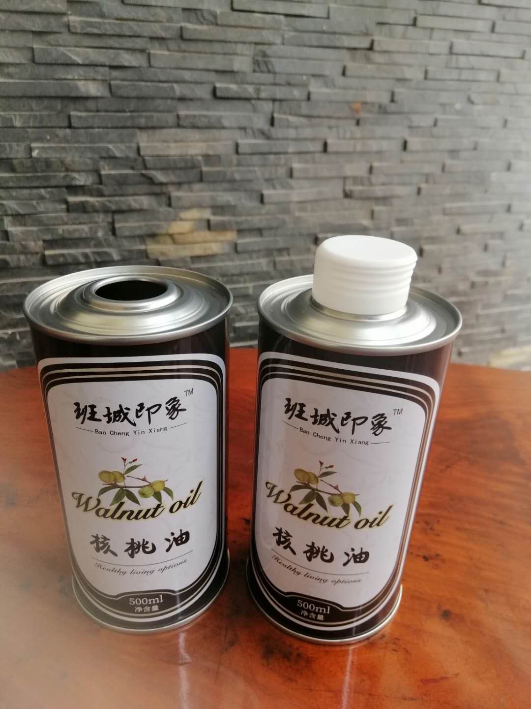 核桃油鐵罐包裝規(guī)格尺寸 250毫升核桃油價格  500毫升核桃油鐵罐設計